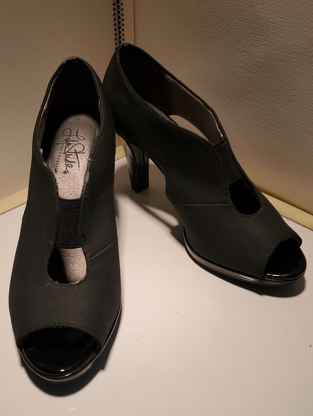 Life Stride Black Peep-Toe Heels